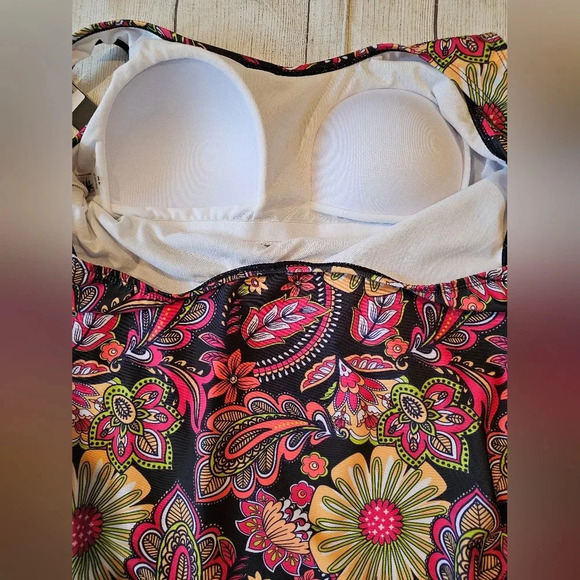 Nicole Miller Studio Plus Size •1X• Meadow Floral 1 Pc Swimsuit Scoop Back ☆NWT - Picture 9 of 10